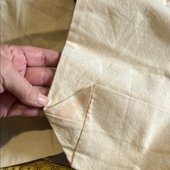 Tory Burch Cream and Black Travel Bag - Picture 2 of 3